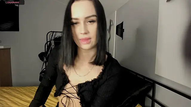 Snapshot of Lisa__Johnson chatting on November 8, 2025, 12:14 am Lisa Johnson online show from November 8, 2025, 12:14 am