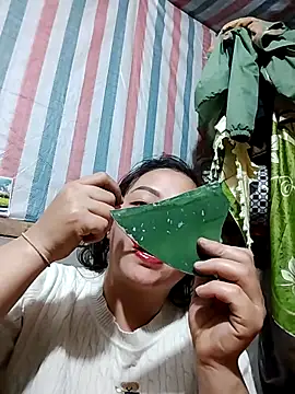 Snapshot of Minkine022 chatting on February 24, 2026, 2:29 pm Minkine022 online show from February 24, 2026, 2:29 pm