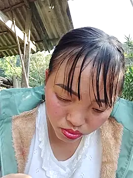 Snapshot of Minkine022 chatting on February 21, 2026, 8:27 am Minkine022 online show from February 21, 2026, 8:27 am