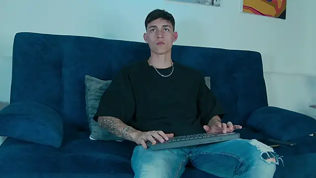 LukeSavagge online show from October 12, 2025, 4:36 am