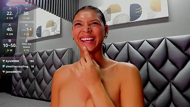 Sensual Shantal online show from October 6, 2025, 4:52 pm