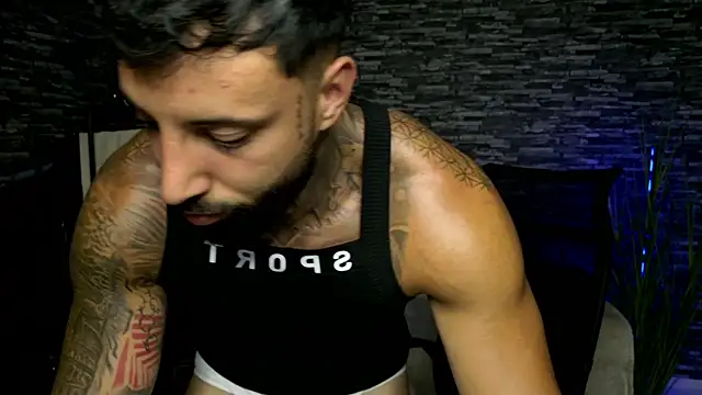 MasculineGuy99 online show from July 4, 2026, 7:18 pm