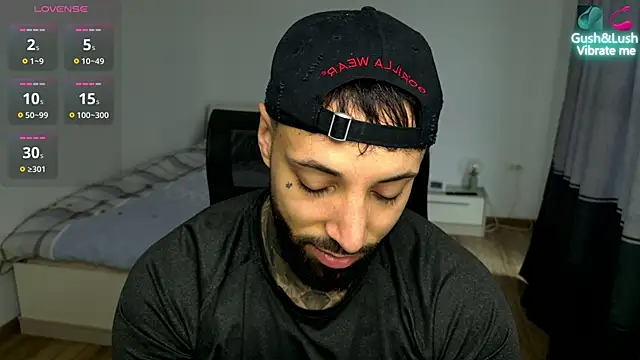 MasculineGuy99 online show from December 23, 2025, 9:30 am