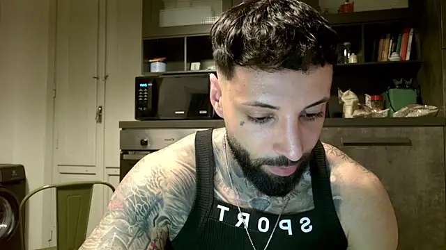 MasculineGuy99 online show from May 19, 2026, 11:34 pm