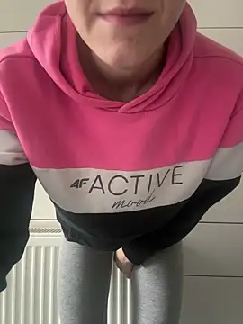 pleasedontpressaredburton online show from October 16, 2025, 7:27 am