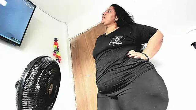 BBW LATIN BIGASSS online show from November 14, 2025, 9:07 pm