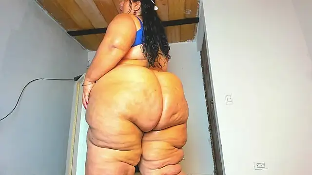 BBW LATIN BIGASSS online show from June 14, 2026, 12:40 am
