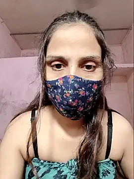 DIVINEDIVAA online show from October 4, 2025, 7:37 pm