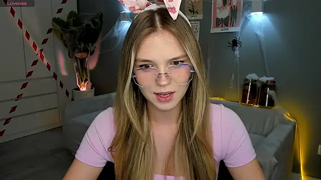 linakorvin online show from October 30, 2025, 1:31 pm