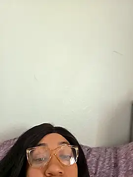 Snapshot of Adri-x chatting on October 27, 2025, 4:30 pm Adri-x online show from October 27, 2025, 4:30 pm