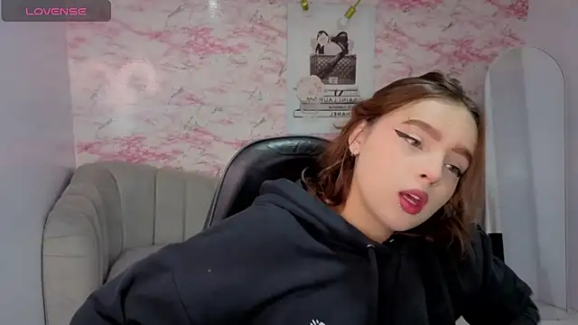 mia foster t online show from February 10, 2026, 1:10 pm