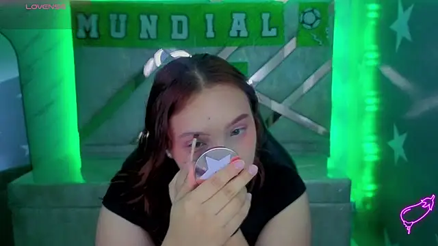 Snapshot of mia_foster_t chatting on July 7, 2026, 1:25 pm mia foster t online show from July 7, 2026, 1:25 pm