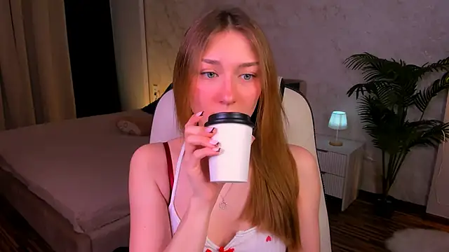 AngelAnabelle online show from October 18, 2025, 8:55 pm