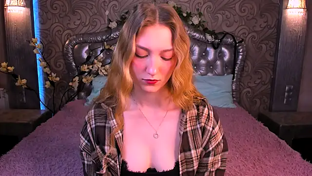 AngelAnabelle online show from November 24, 2025, 8:09 pm