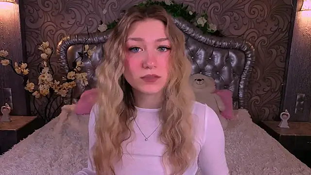 AngelAnabelle online show from March 22, 2026, 8:32 pm