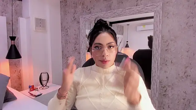 Vanessa Rain  online show from March 25, 2026, 7:13 pm