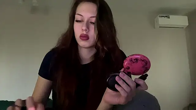 Nayra flash online show from October 25, 2025, 5:17 am