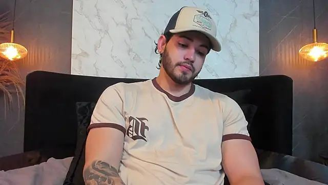 ElianKeiser online show from December 3, 2025, 12:04 pm