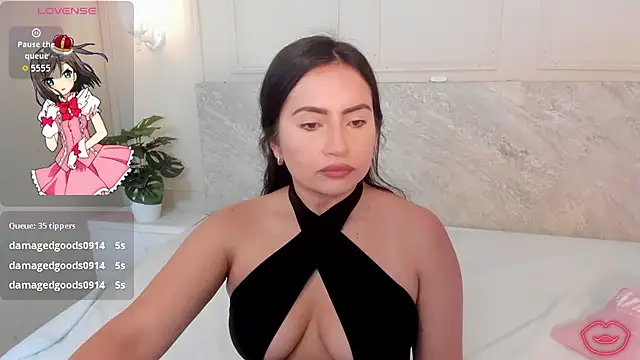 ZaraFoxx7 online show from October 21, 2025, 8:19 pm