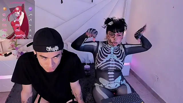 Snapshot of conjuring_ chatting on October 28, 2025, 3:07 am conjuring online show from October 28, 2025, 3:07 am