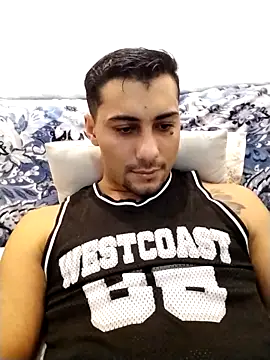 gooddboy01 online show from October 21, 2025, 8:08 pm