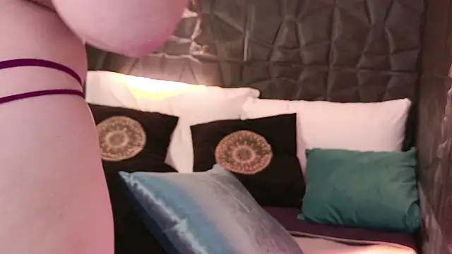 Hurrem99 online show from October 10, 2025, 8:09 pm