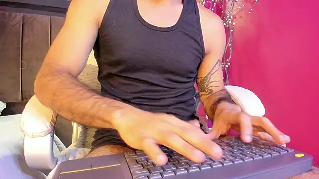 Snapshot of Lobo_sex21 chatting on October 21, 2025, 7:57 pm Lobo sex21 online show from October 21, 2025, 7:57 pm