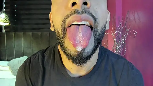 Snapshot of Lobo_sex21 chatting on October 17, 2025, 9:27 pm Lobo sex21 online show from October 17, 2025, 9:27 pm