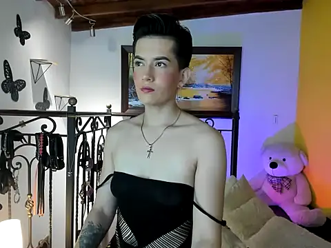 Zulyhenao online show from November 15, 2025, 3:21 am