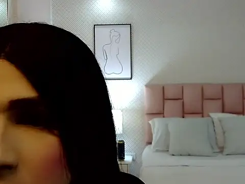 Luna LaFontaine online show from October 5, 2025, 12:29 pm