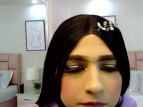 Luna LaFontaine online show from October 4, 2025, 1:23 pm