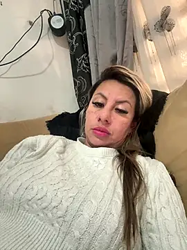 Snapshot of GisellTorres36 chatting on November 17, 2025, 6:34 pm GisellTorres36 online show from November 17, 2025, 6:34 pm