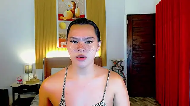 Snapshot of fallinLunaxX chatting on October 3, 2025, 2:40 pm fallinLunaxX online show from October 3, 2025, 2:40 pm