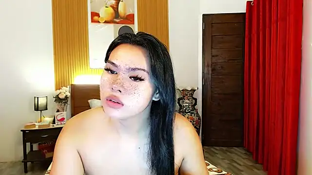 Snapshot of fallinLunaxX chatting on November 2, 2025, 5:07 pm fallinLunaxX online show from November 2, 2025, 5:07 pm