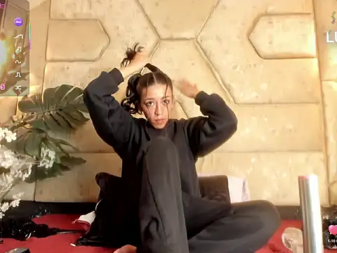 Julieta Slav3 online show from March 22, 2026, 1:12 pm