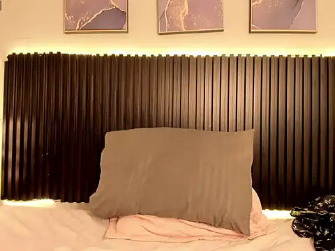 Julieta Slav3 online show from January 16, 2026, 8:46 pm