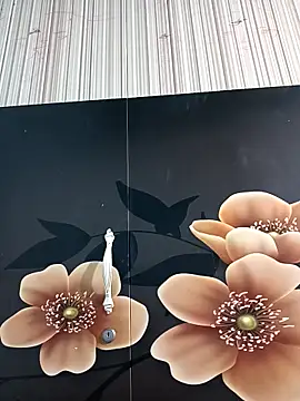 Snapshot of tulip-bae chatting on October 6, 2025, 3:24 pm tulip-bae online show from October 6, 2025, 3:24 pm