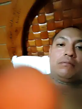 Snapshot of PiercingSenate chatting on November 18, 2025, 6:39 am PiercingSenate online show from November 18, 2025, 6:39 am