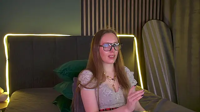 Snapshot of KathyStewart chatting on November 8, 2025, 3:26 pm KathyStewart online show from November 8, 2025, 3:26 pm