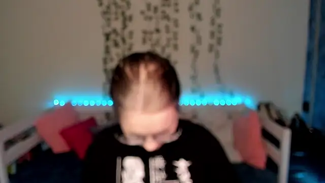 shy elina01 online show from October 12, 2025, 12:28 pm