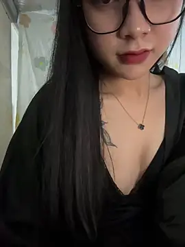 Linh5790 online show from October 2, 2025, 4:43 pm