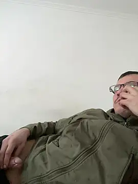 viktor1992-1-1 online show from February 19, 2026, 6:10 am