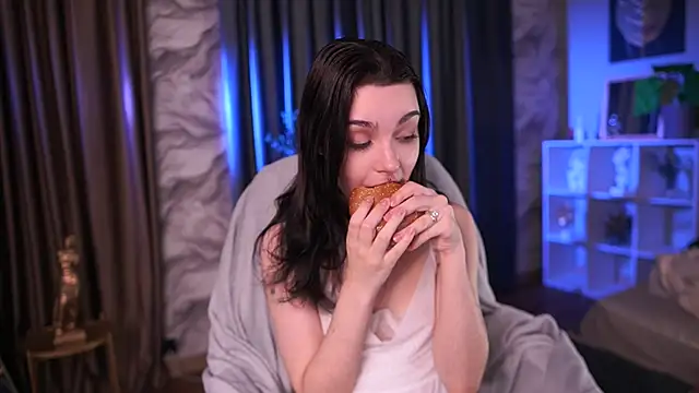 ElizabethMilller  online show from April 17, 2026, 10:23 pm