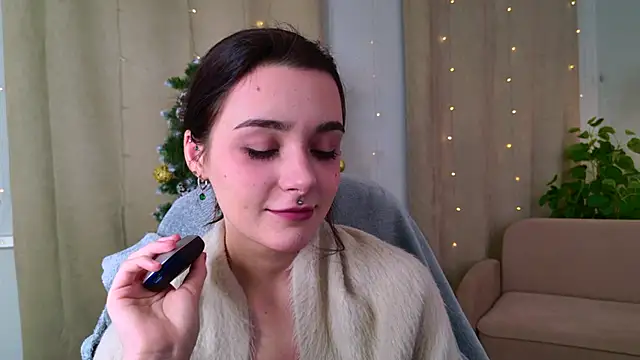 ElizabethMilller  online show from January 15, 2026, 10:13 pm