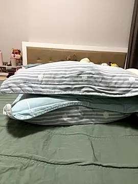 Snapshot of Lil_asianxyz chatting on October 3, 2025, 2:40 pm Lil asianxyz online show from October 3, 2025, 2:40 pm