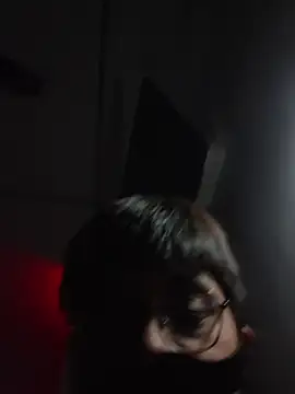 Snapshot of UsurpedThaw chatting on November 25, 2025, 6:52 pm UsurpedThaw online show from November 25, 2025, 6:52 pm