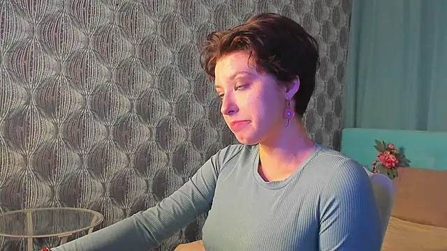 Sara Frayer online show from November 21, 2025, 9:19 am