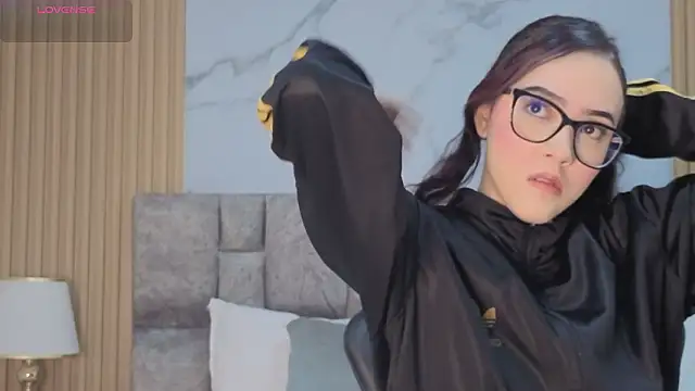 Snapshot of angel__kiss chatting on February 1, 2026, 2:15 pm angel kiss online show from February 1, 2026, 2:15 pm