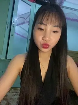 Snapshot of banlinh004 chatting on February 8, 2026, 2:59 pm banlinh004 online show from February 8, 2026, 2:59 pm