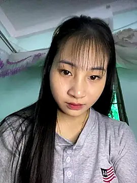 Snapshot of banlinh004 chatting on October 7, 2025, 4:46 am banlinh004 online show from October 7, 2025, 4:46 am